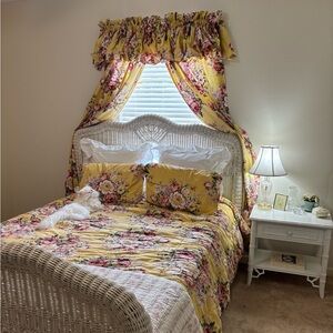 Single Ralph Lauren Brooke curtain panel